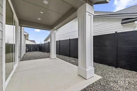 Exterior - 5957 W Domford Ln, Eagle, ID 83616 photo 4 of 7