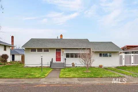 1115 5th St, Clarkston, WA 99403