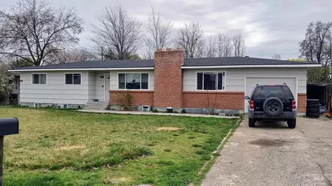 403 W 405 W Hazel St, Caldwell, ID 83605