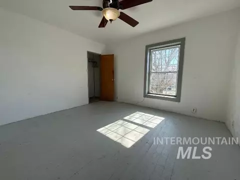 Bedroom - 902 E Main, Weiser, ID 83672 photo 3 of 4