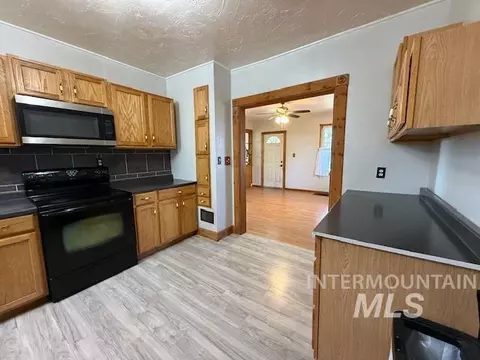 Kitchen - 902 E Main, Weiser, ID 83672 photo 4 of 4