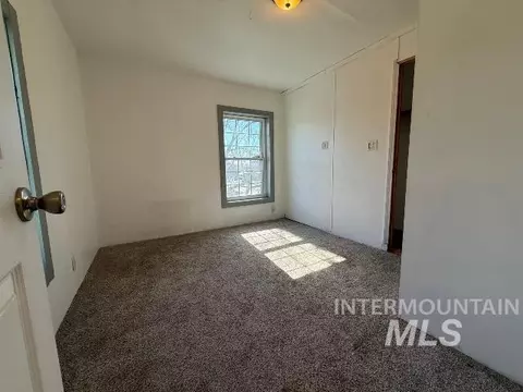 Bedroom - 902 E Main, Weiser, ID 83672 photo 1 of 4