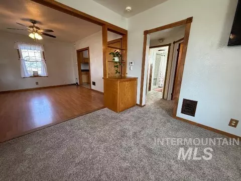 Entry Way - 902 E Main, Weiser, ID 83672 photo 2 of 2