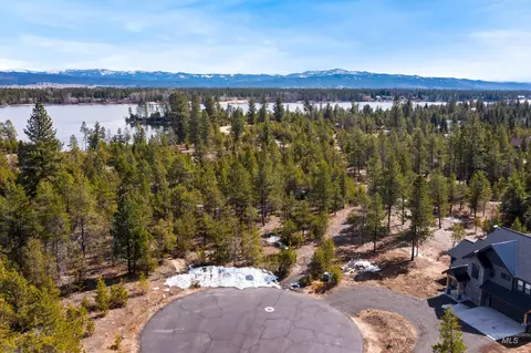 53 Norwood Pl, Donnelly, ID 83615