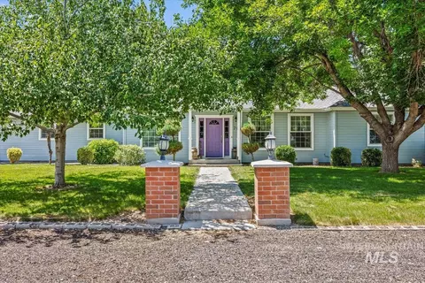 7425 Robinson Rd, Kuna, ID 83634