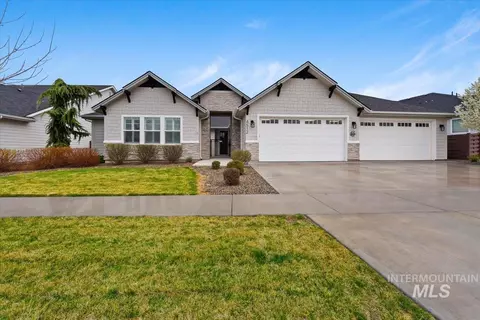 4512 W Star Hollow Ct, Meridian, ID 83646
