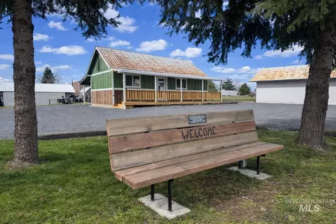 205 N Main St, Weippe, ID 83553
