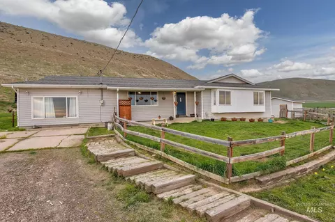 1492 Weiser River Rd, Weiser, ID 83672