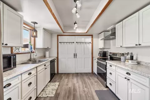 Kitchen - 1492 Weiser River Rd, Weiser, ID 83672 photo 1 of 4