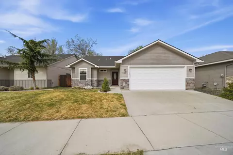 9522 W Woodland Dr, Boise, ID 83704