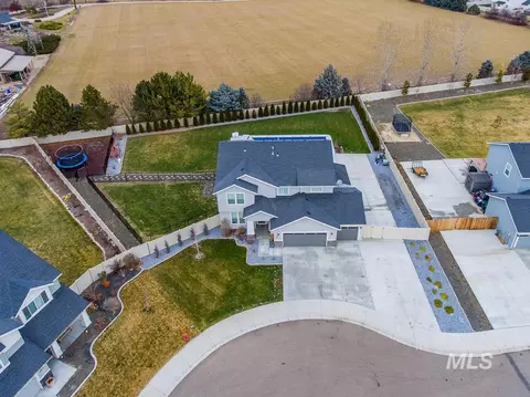 946 W Smallwood Ct, Kuna, ID 83634