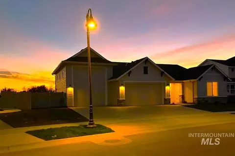 12557 W Wayfaring Dr, Star, ID 83669