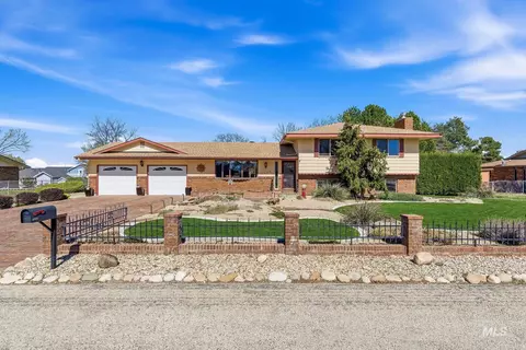 7248 S Hilltop Way, Boise, ID 83709