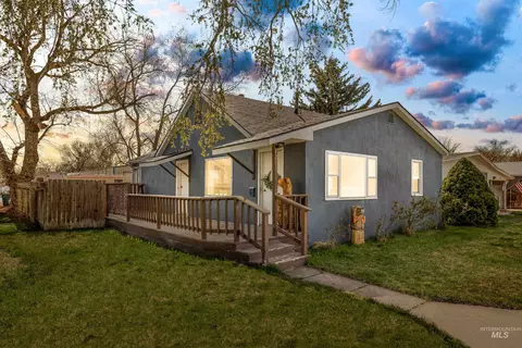 1265 E 4th N, Mountain Home, ID 83647
