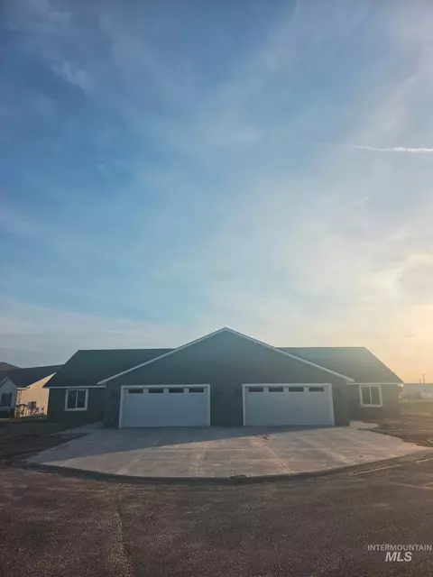 40 Lakeside Loop, Burley, ID 83318