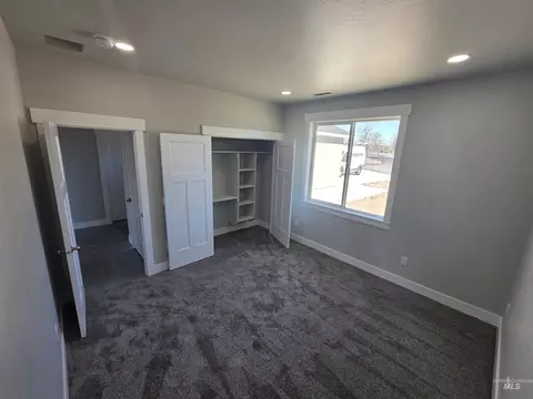 Bedroom - 40 Lakeside Loop, Burley, ID 83318 photo 2 of 3