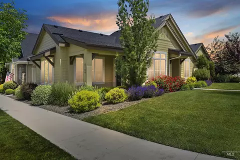 6164 N Winward Ln, Meridian, ID 83646