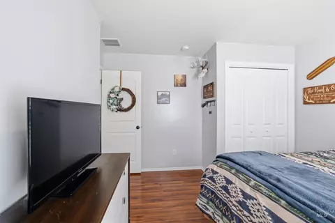 Bedroom - 1008 S Date St, Jerome, ID 83338 photo 2 of 4