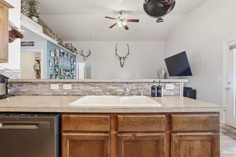 Kitchen - 1008 S Date St, Jerome, ID 83338 photo 2 of 2