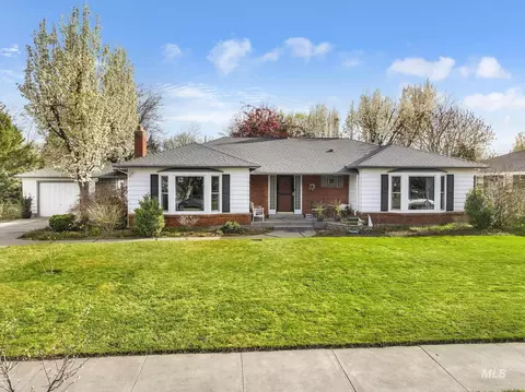 1532 11th Ave E, Twin Falls, ID 83301