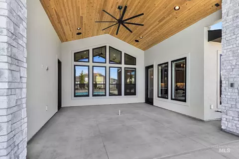Exterior - 7906 W Heugh Ln, Eagle, ID 83616 photo 5 of 7