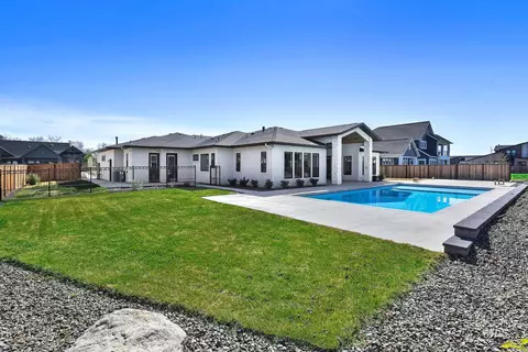 Exterior - 7906 W Heugh Ln, Eagle, ID 83616 photo 4 of 7