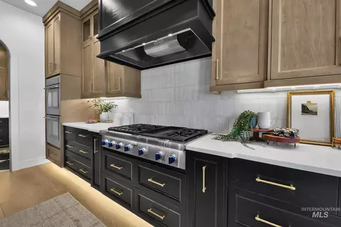Kitchen - 7906 W Heugh Ln, Eagle, ID 83616 photo 4 of 6