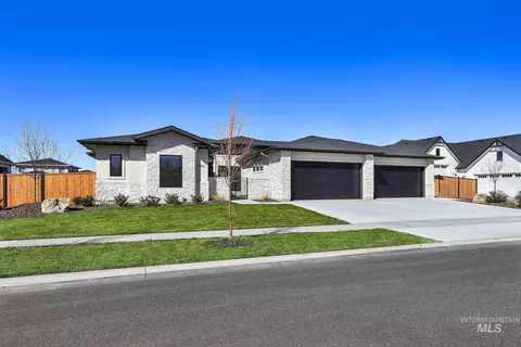 Exterior - 7906 W Heugh Ln, Eagle, ID 83616 photo 2 of 7