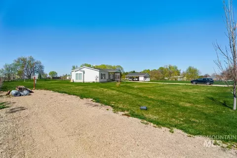 Exterior - 19979 Top Rd, Greenleaf, ID 83626 photo 6 of 12