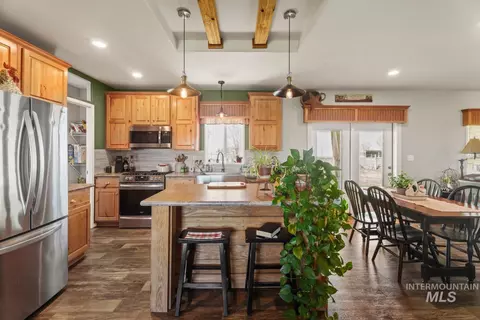 Kitchen - 19979 Top Rd, Greenleaf, ID 83626 photo 1 of 3