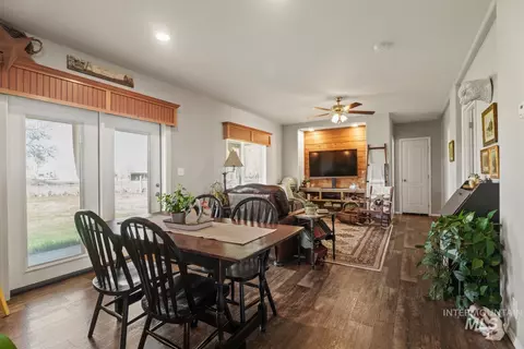 Dining - 19979 Top Rd, Greenleaf, ID 83626 photo 1 of 2