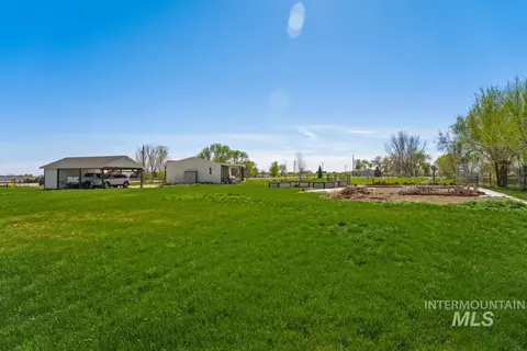 Exterior - 19979 Top Rd, Greenleaf, ID 83626 photo 11 of 12
