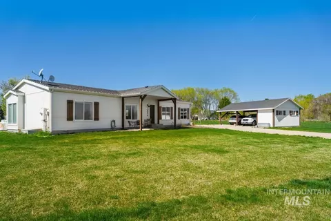 Exterior - 19979 Top Rd, Greenleaf, ID 83626 photo 1 of 12