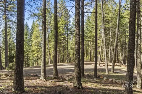 150 Mountain Air Dr, Cascade, ID 83611 photo 2