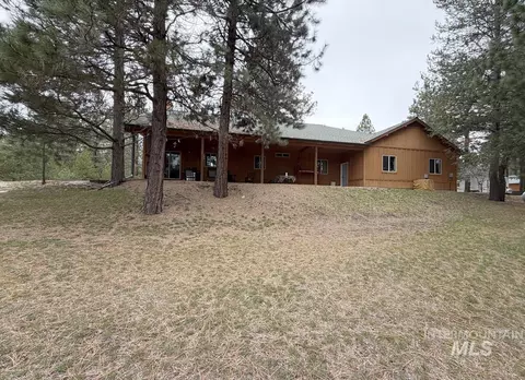 Exterior - 7 Carey Way, Cascade, ID 83611 photo 9 of 14