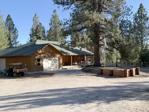 Exterior - 7 Carey Way, Cascade, ID 83611 photo 2 of 14