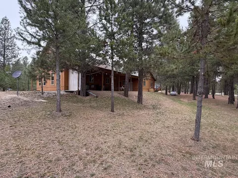 Exterior - 7 Carey Way, Cascade, ID 83611 photo 13 of 14