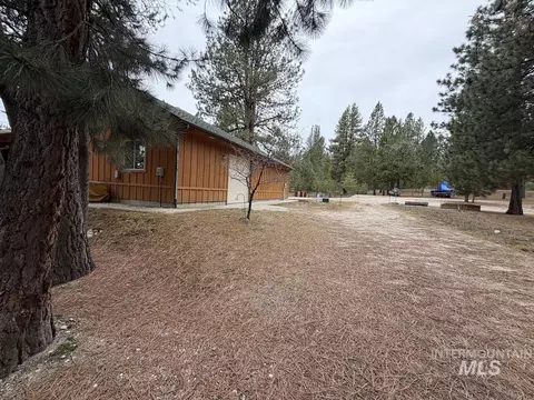 Exterior - 7 Carey Way, Cascade, ID 83611 photo 12 of 14