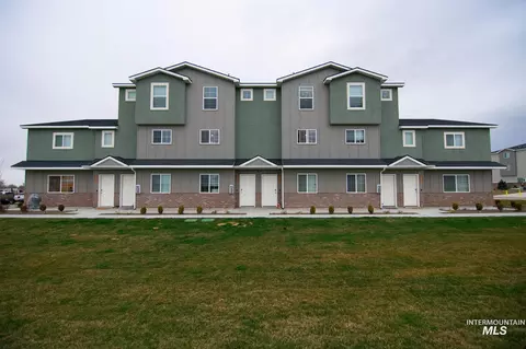 4055 Bunny Hill Ln, Meridian, ID 83642