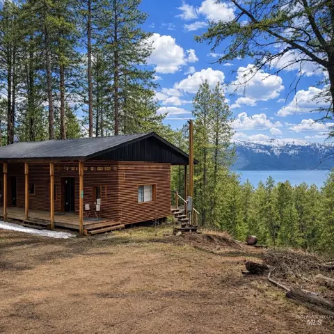 1309 Laurel Dr, Cascade, ID 83611