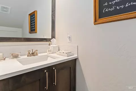 Bath - 3193 S Sedgebrook Ln, Eagle, ID 83616 photo 1 of 5