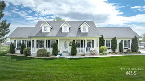 2675 Kings Way Dr, Homedale, ID 83628