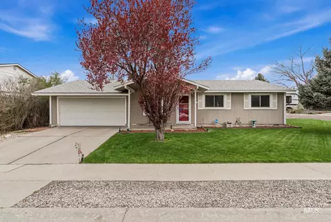 Exterior - 598 Easy St, Kuna, ID 83634 photo 2 of 14