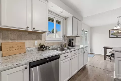 Kitchen - 598 Easy St, Kuna, ID 83634 photo 8 of 8