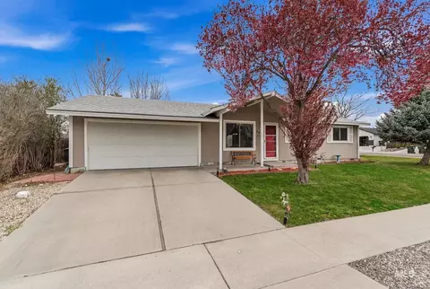 Exterior - 598 Easy St, Kuna, ID 83634 photo 3 of 14