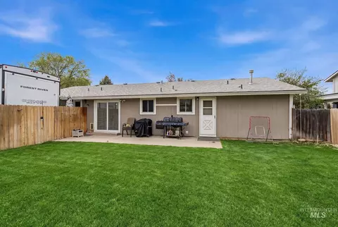 Exterior - 598 Easy St, Kuna, ID 83634 photo 7 of 14