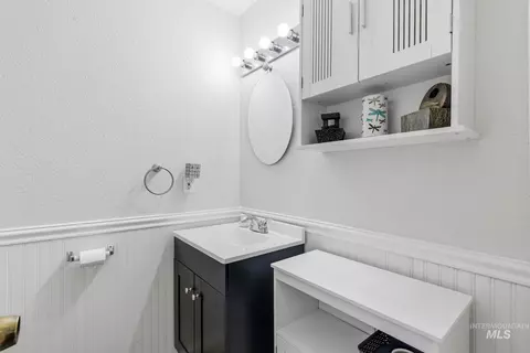 Bath - 598 Easy St, Kuna, ID 83634 photo 1 of 2