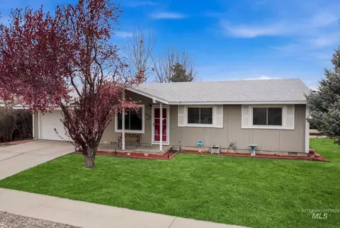 Exterior - 598 Easy St, Kuna, ID 83634 photo 4 of 14