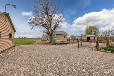 Exterior - 1363 Ross Rd, Weiser, ID 83672 photo 11 of 19