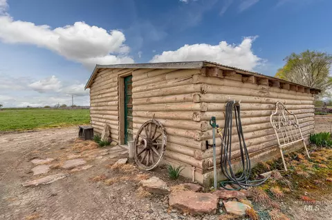 Exterior - 1363 Ross Rd, Weiser, ID 83672 photo 10 of 19